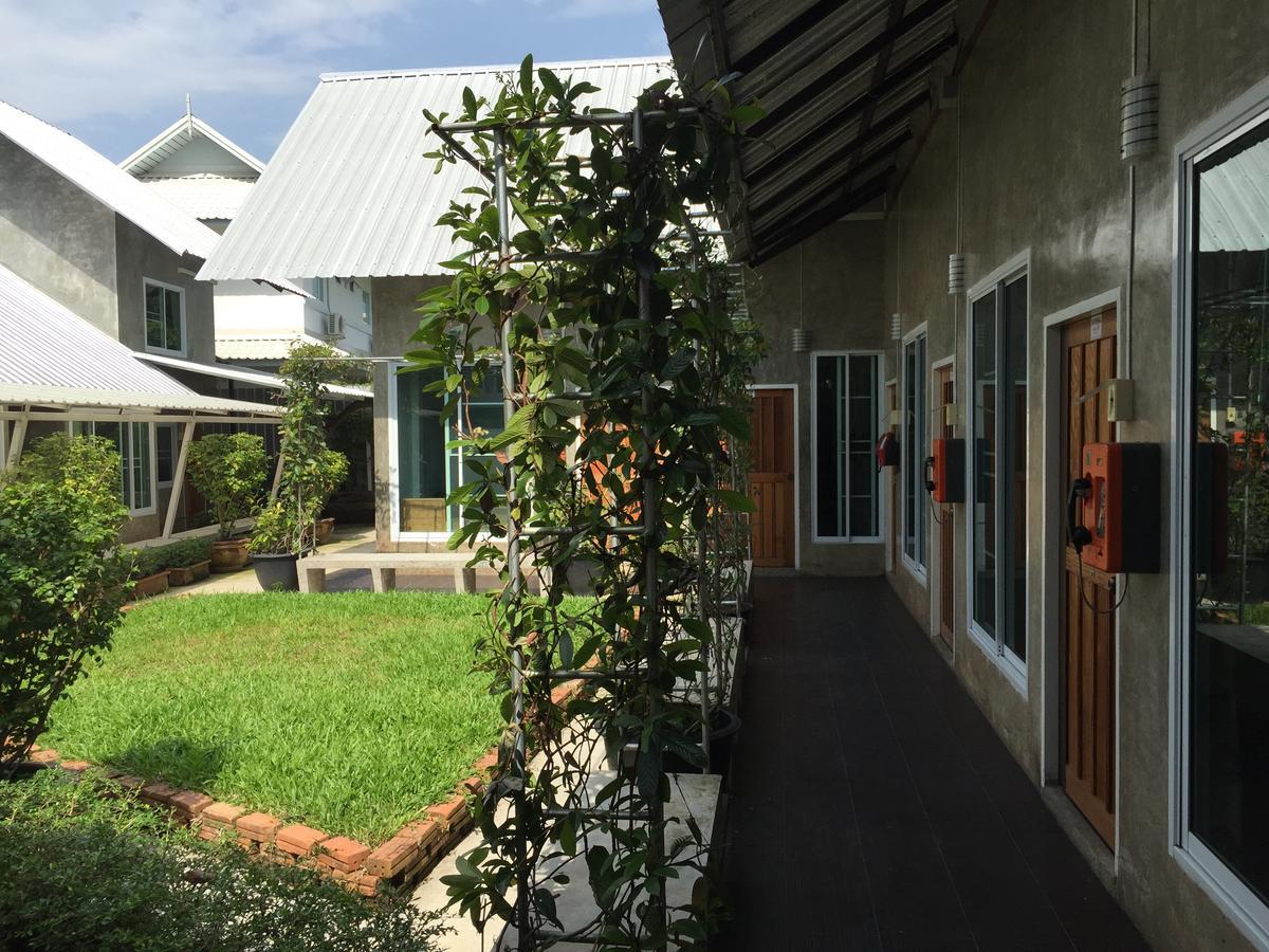 Zan Pla Nade Guesthouse Chiang Rai Exterior photo